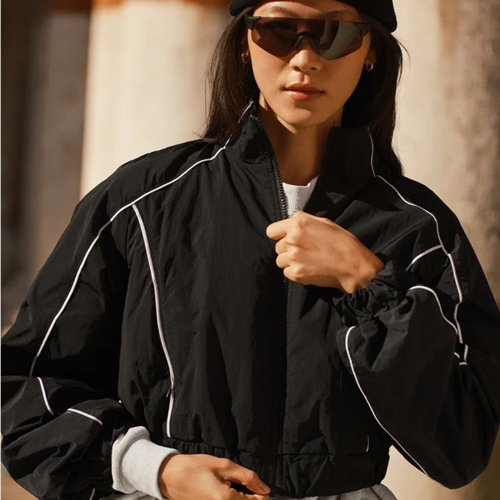 ALO MOTIVATE FULL-ZIP
TRACK JACKET